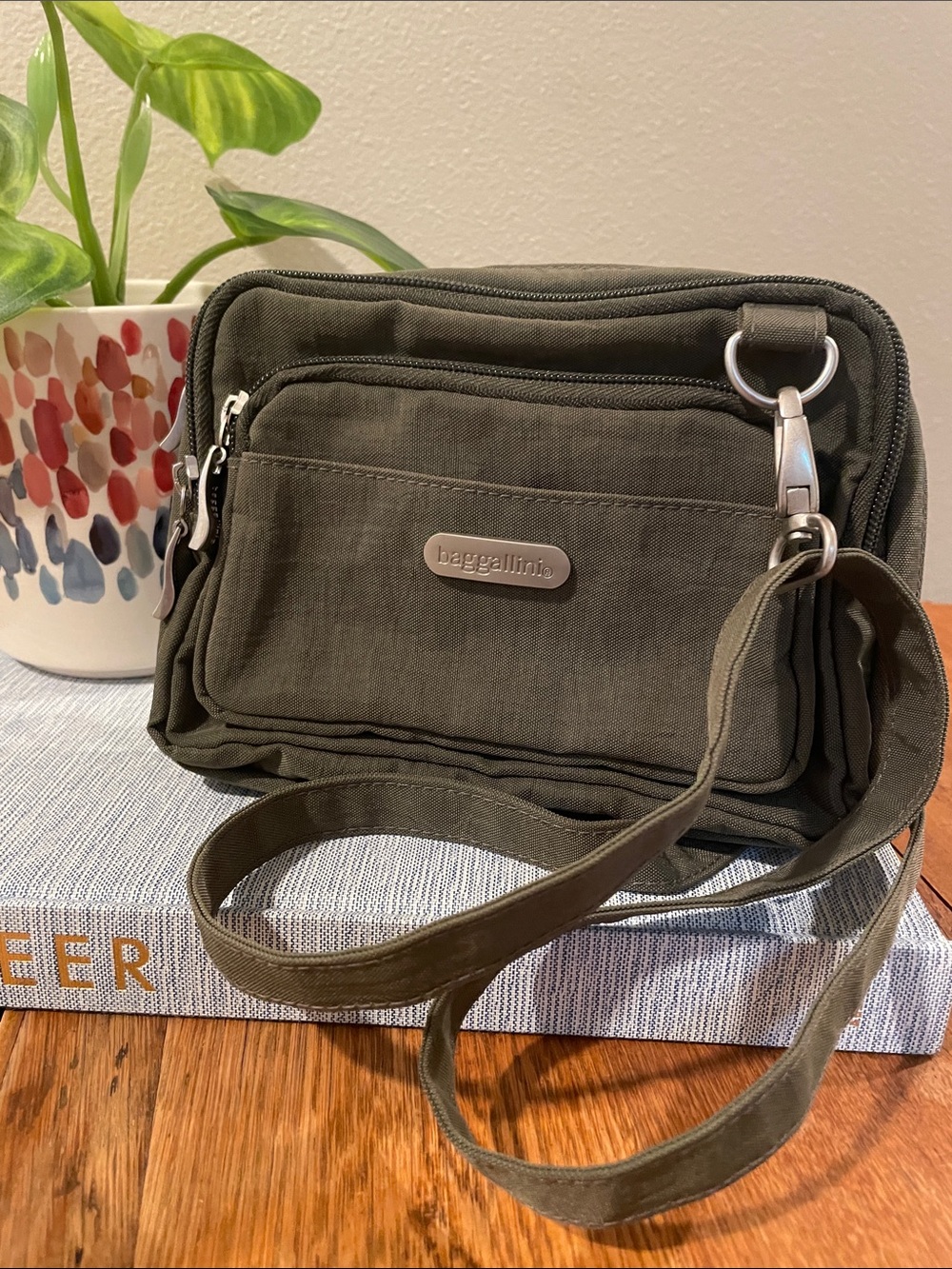 Baggallini Triple Zip Bagg Crossbody – Olive Green & Orange – Travel Organizer
